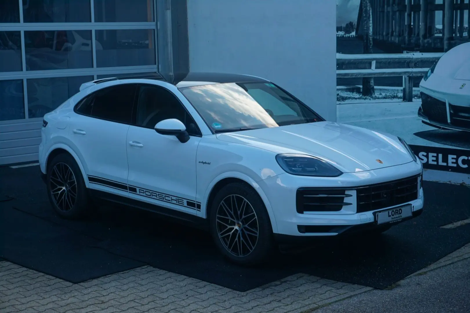 Porsche Cayenne Coupe E-Hybrid*BOSE*InnoDrive*
