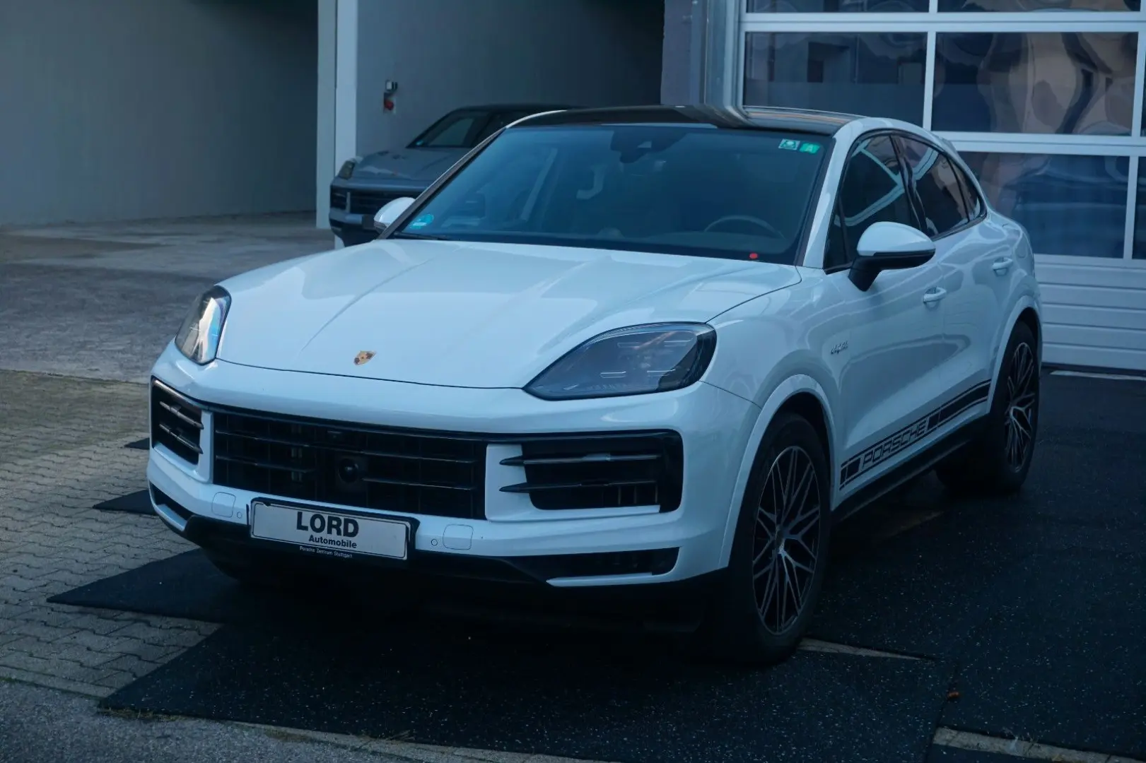 Porsche Cayenne Coupe E-Hybrid*BOSE*InnoDrive*