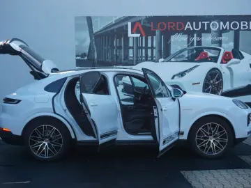 Porsche Cayenne Coupe E-Hybrid*BOSE*InnoDrive*