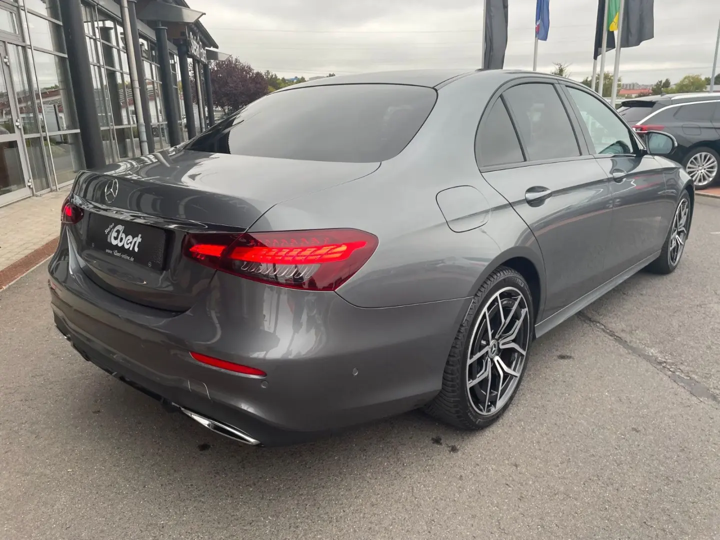 E 220 d AMG+MBeam+Pano+Distr+R-Kamera
