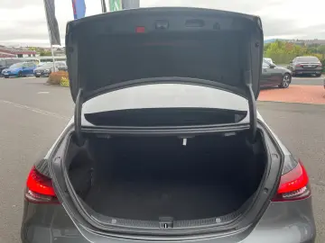 E 220 d AMG+MBeam+Pano+Distr+R-Kamera
