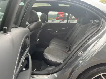 E 220 d AMG+MBeam+Pano+Distr+R-Kamera