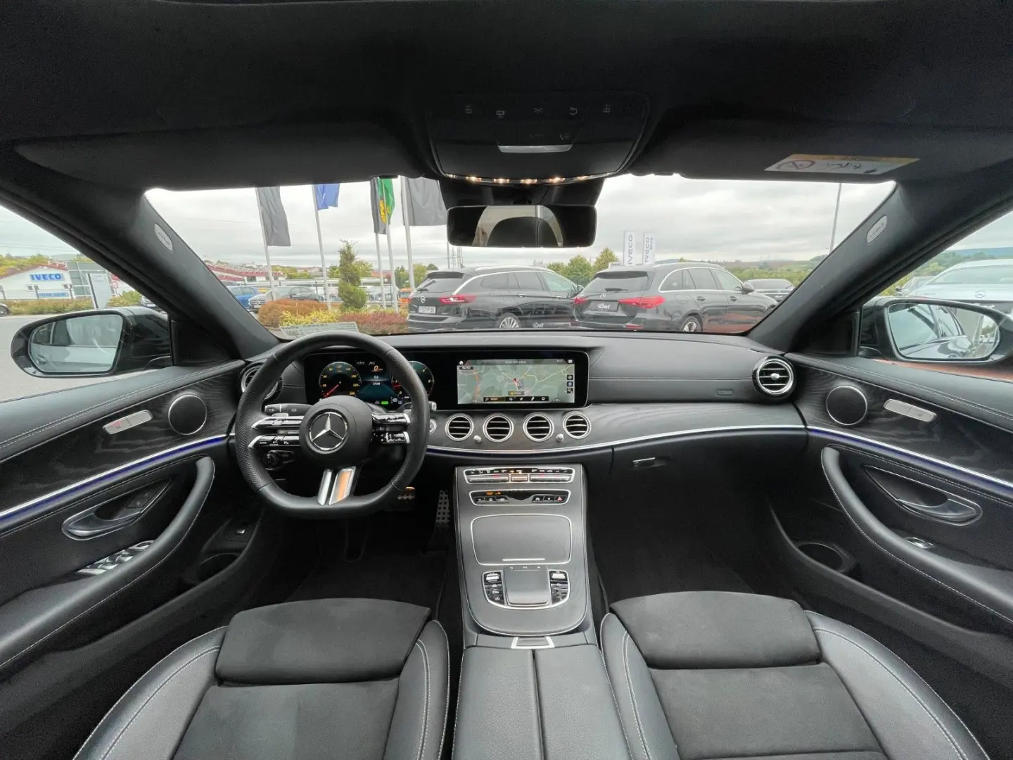 E 220 d AMG+MBeam+Pano+Distr+R-Kamera