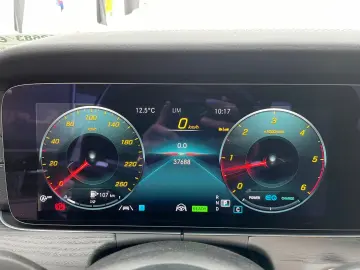 E 220 d AMG+MBeam+Pano+Distr+R-Kamera