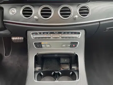 E 220 d AMG+MBeam+Pano+Distr+R-Kamera