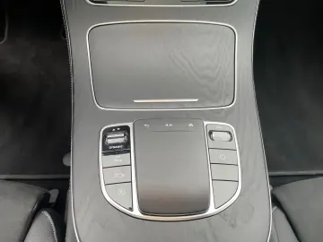 E 220 d AMG+MBeam+Pano+Distr+R-Kamera