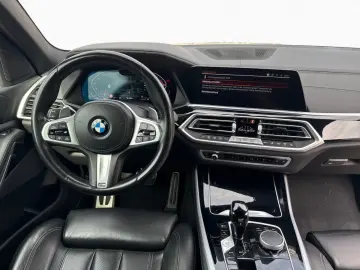 X5 xD 30d M SPORT DrAssProf SoftCl HUD Pano Sthz
