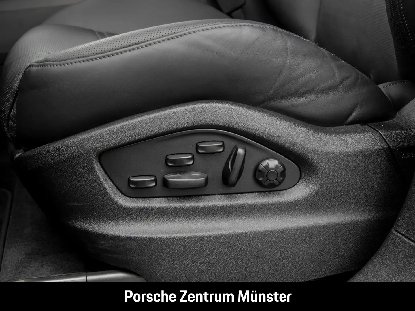 Porsche Cayenne E-Hybrid Coupe  InnoDrive LED