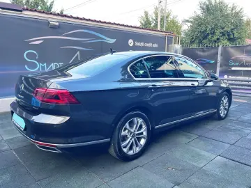 VOLKSWAGEN PASSAT 4MOTION DSG HIGHLINE