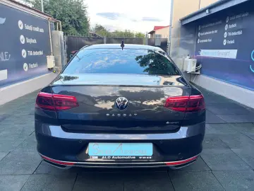 VOLKSWAGEN PASSAT 4MOTION DSG HIGHLINE