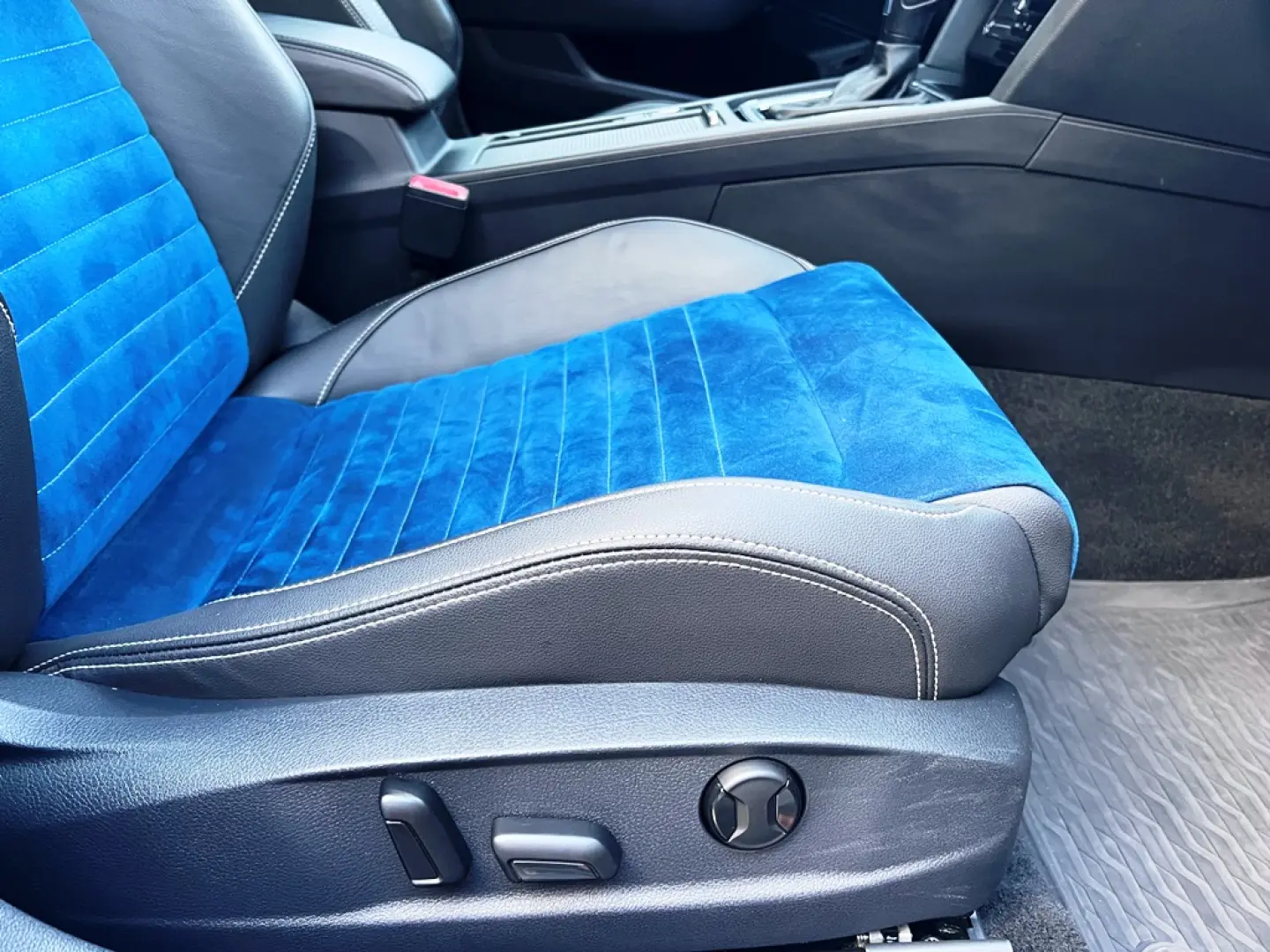 VOLKSWAGEN PASSAT 4MOTION DSG HIGHLINE