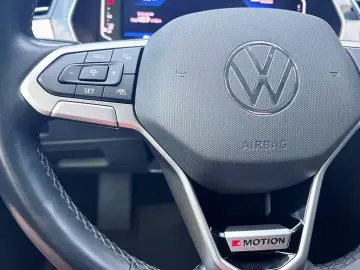 VOLKSWAGEN PASSAT 4MOTION DSG HIGHLINE