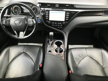 Toyota Camry 2.5 Hybrid Dynamic