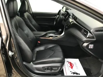 Toyota Camry 2.5 Hybrid Dynamic