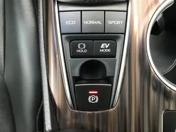Toyota Camry 2.5 Hybrid Dynamic