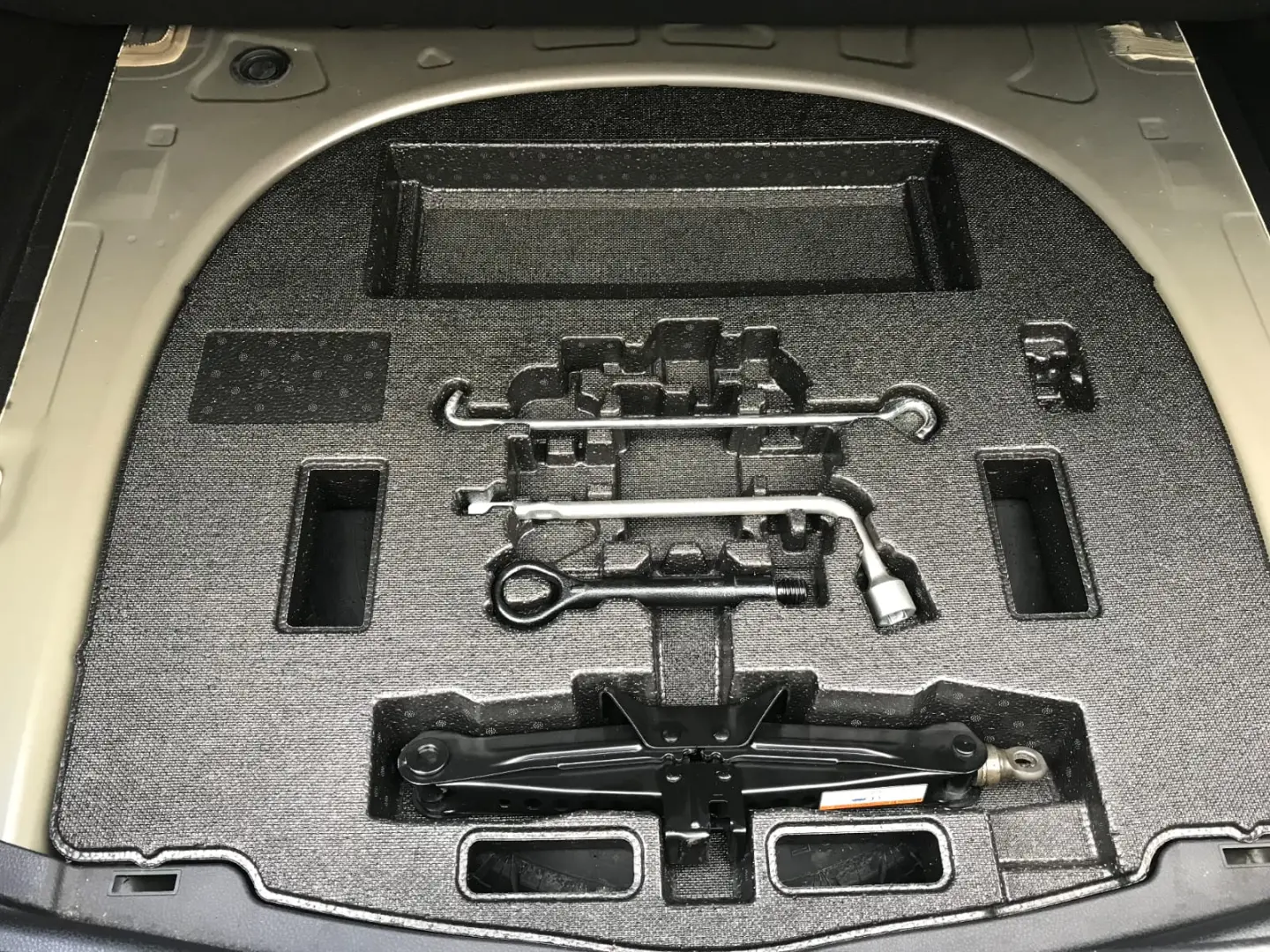 Toyota Camry 2.5 Hybrid Dynamic