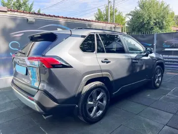 TOYOTA  RAV4 2.5 HYBRID  VVT-iE 4x4 LUXURY