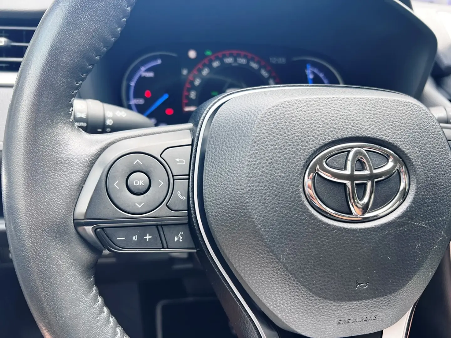 TOYOTA  RAV4 2.5 HYBRID  VVT-iE 4x4 LUXURY