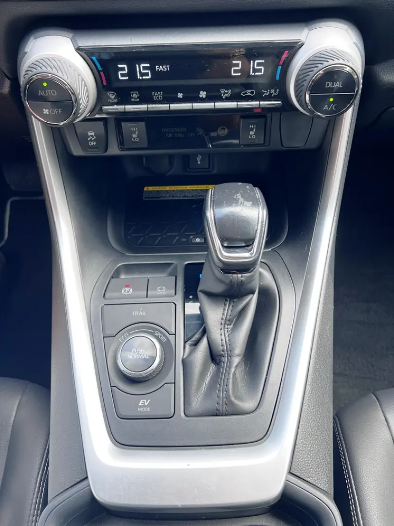 TOYOTA  RAV4 2.5 HYBRID  VVT-iE 4x4 LUXURY