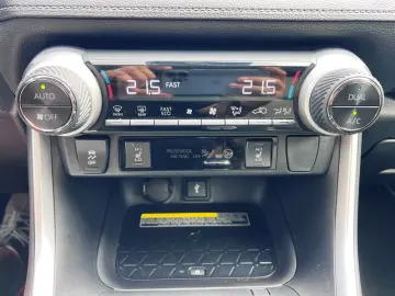 TOYOTA  RAV4 2.5 HYBRID  VVT-iE 4x4 LUXURY