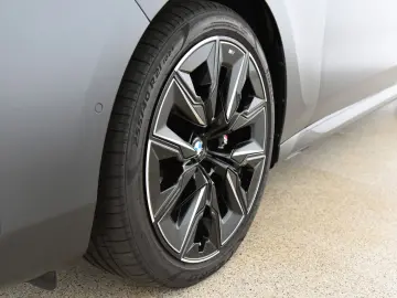 740d xDrive M Sport Pro ACC Head-Up *UVP:147.300