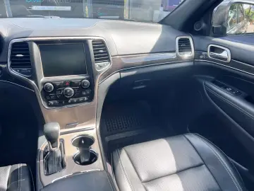 JEEP GRAND CHEROKEE OVERLAND AWD