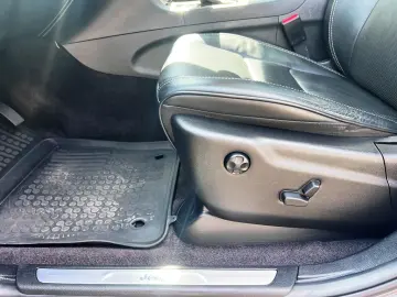 JEEP GRAND CHEROKEE OVERLAND AWD