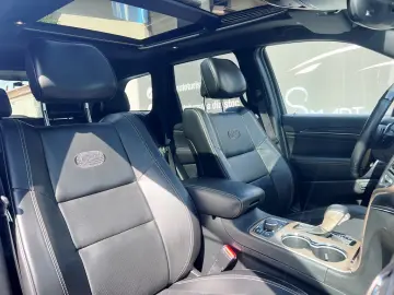JEEP GRAND CHEROKEE OVERLAND AWD