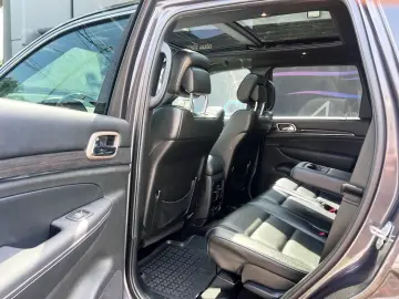 JEEP GRAND CHEROKEE OVERLAND AWD