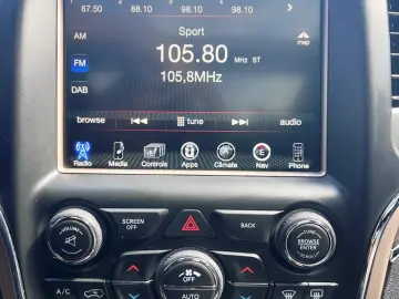 JEEP GRAND CHEROKEE OVERLAND AWD
