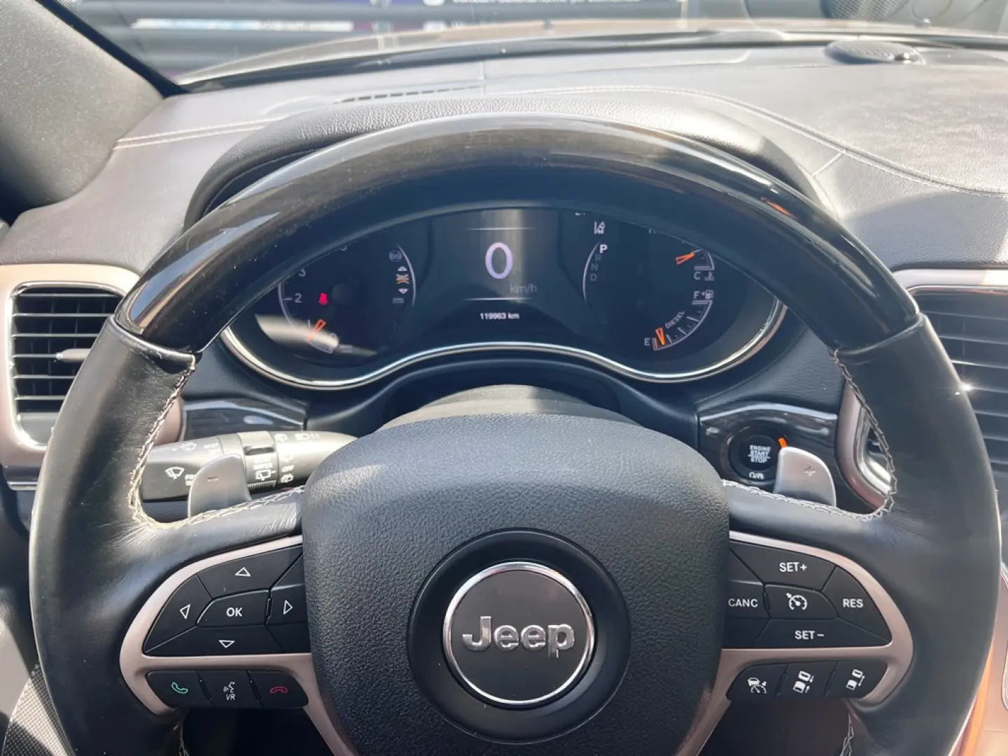 JEEP GRAND CHEROKEE OVERLAND AWD