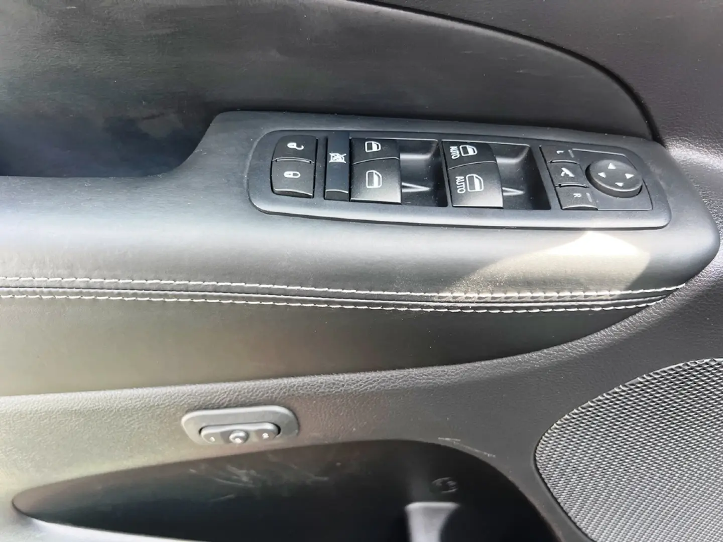 JEEP GRAND CHEROKEE OVERLAND AWD