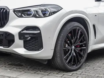 X5 xDrive40d M-SPORT+HUD+PANO+ACC+AHK+LASER+NAVI