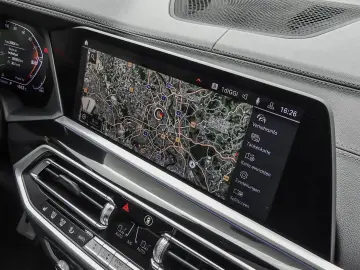 X5 xDrive40d M-SPORT+HUD+PANO+ACC+AHK+LASER+NAVI