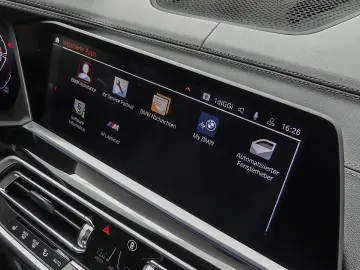 X5 xDrive40d M-SPORT+HUD+PANO+ACC+AHK+LASER+NAVI