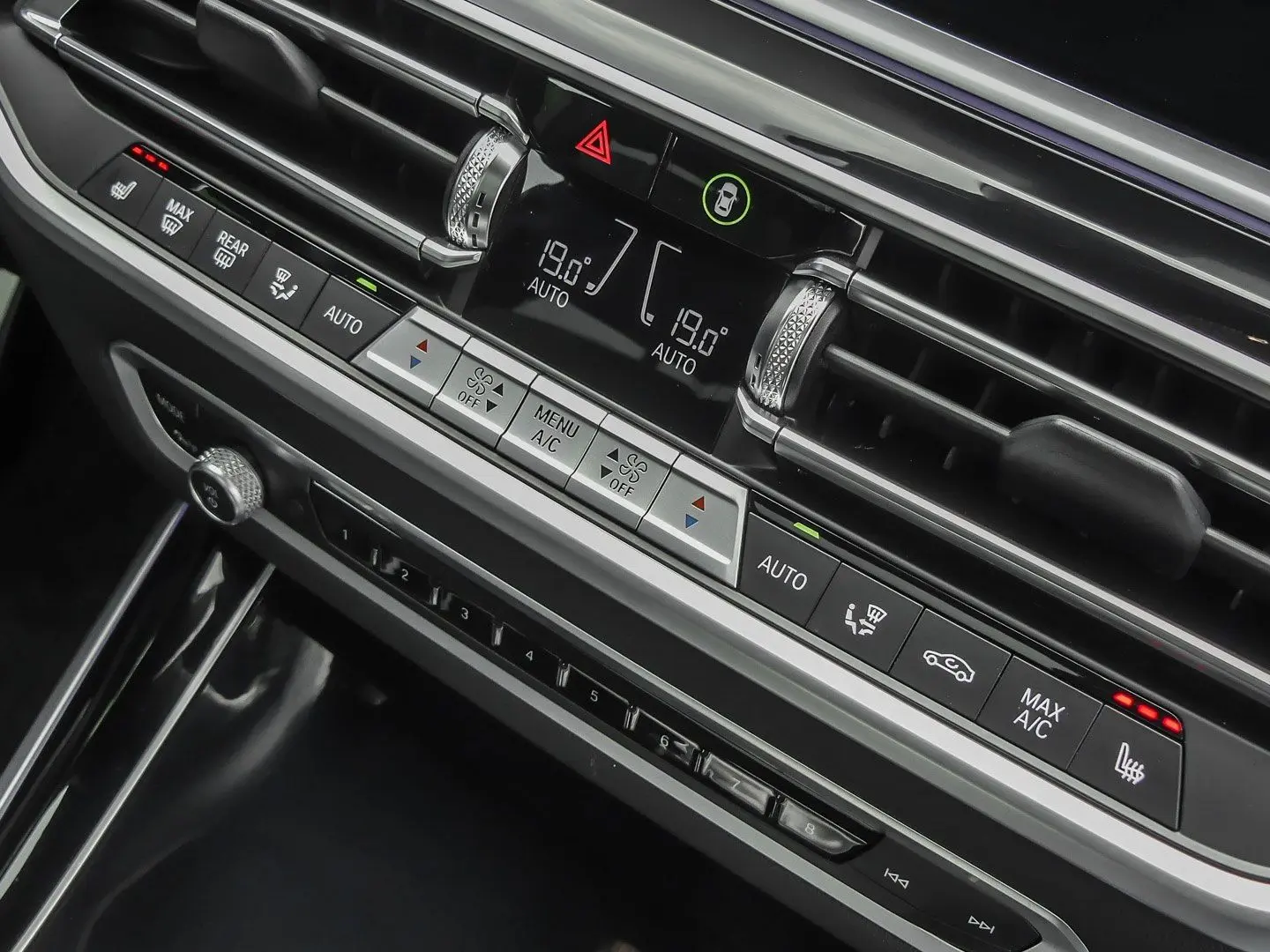 X5 xDrive40d M-SPORT+HUD+PANO+ACC+AHK+LASER+NAVI