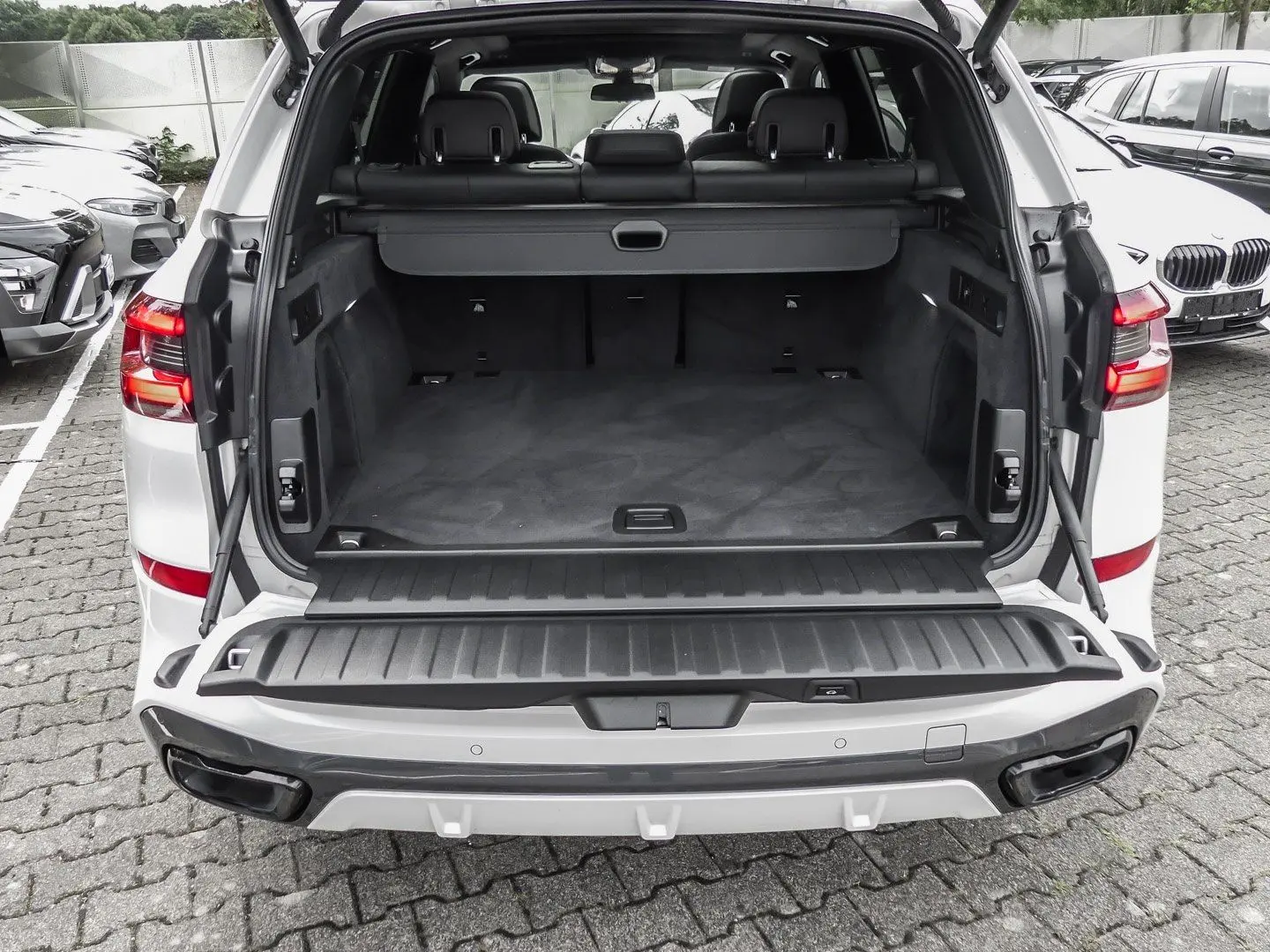 X5 xDrive40d M-SPORT+HUD+PANO+ACC+AHK+LASER+NAVI