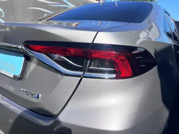 TOYOTA COROLLA 1.8 DYNAMIC HYBRID HSD