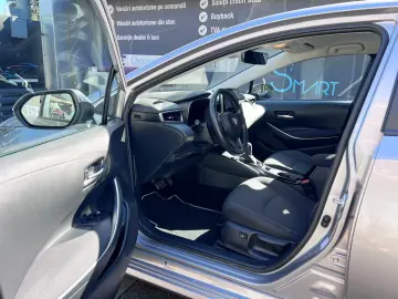 TOYOTA COROLLA 1.8 DYNAMIC HYBRID HSD