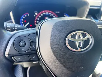 TOYOTA COROLLA 1.8 DYNAMIC HYBRID HSD