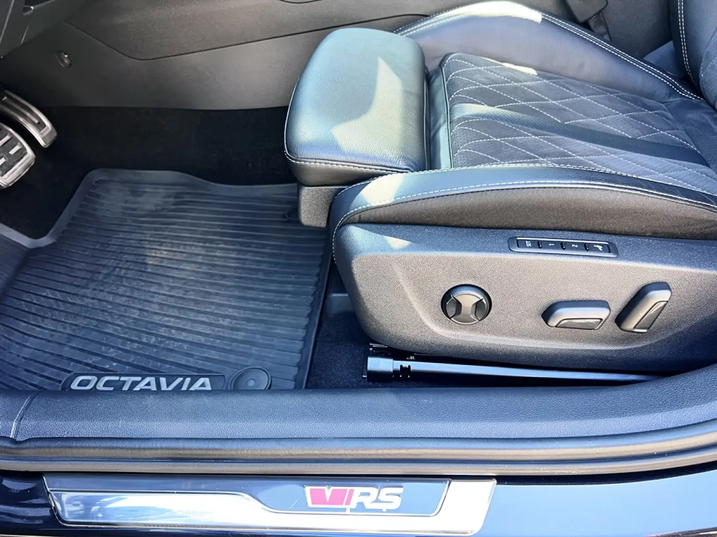 SKODA OCTAVIA VRS 4X4 DSG