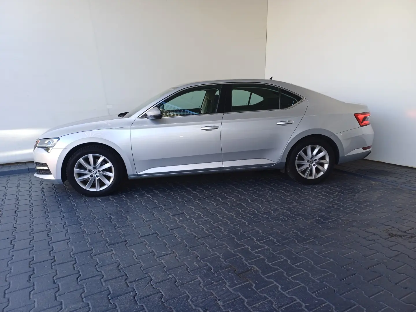 Škoda Superb AMBITION 2.0 TDI DSG