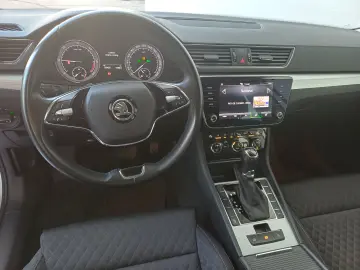 Škoda Superb AMBITION 2.0 TDI DSG