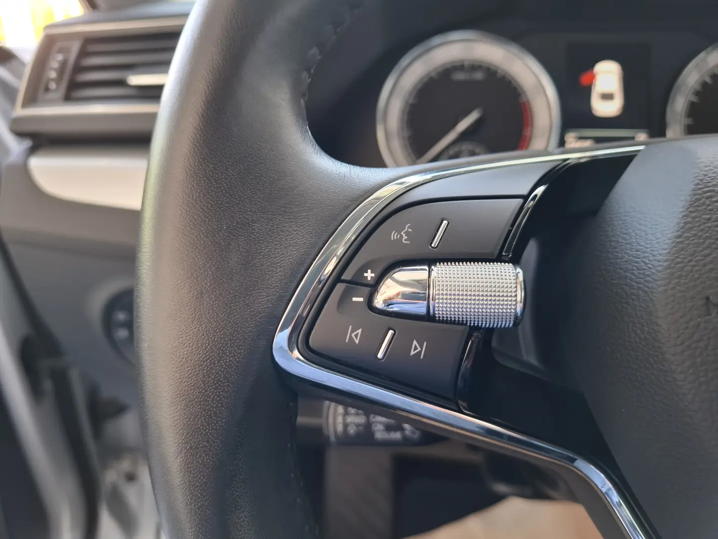 Škoda Superb AMBITION 2.0 TDI DSG