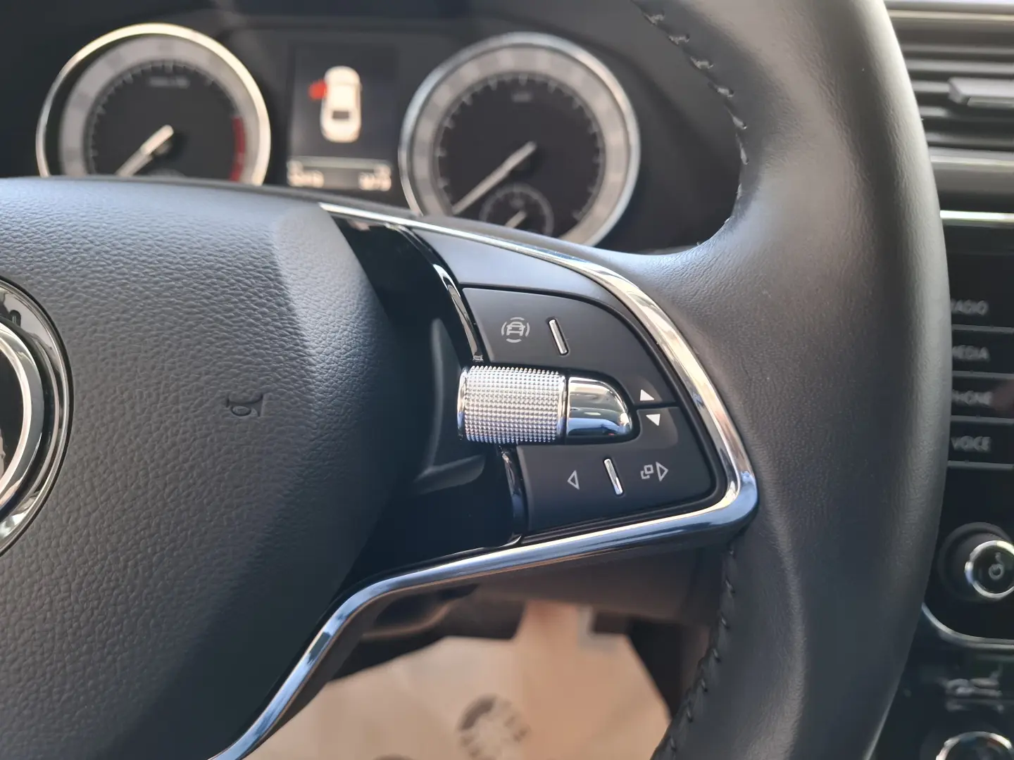 Škoda Superb AMBITION 2.0 TDI DSG