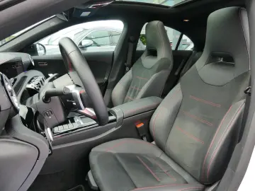 CLA 220d AMG +Panorama+R-Kamera+LED-Scheinw+MBUX