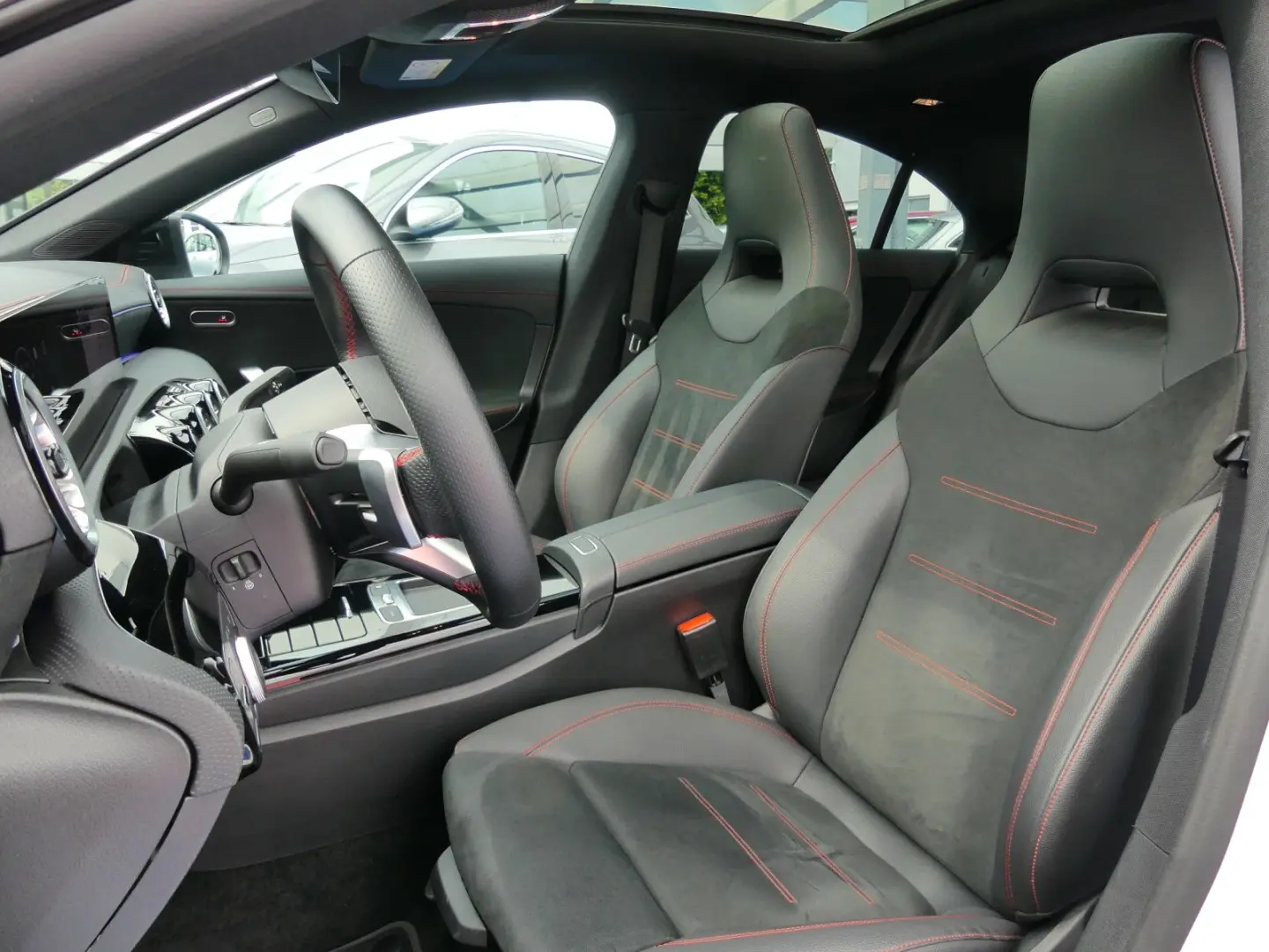 CLA 220d AMG +Panorama+R-Kamera+LED-Scheinw+MBUX