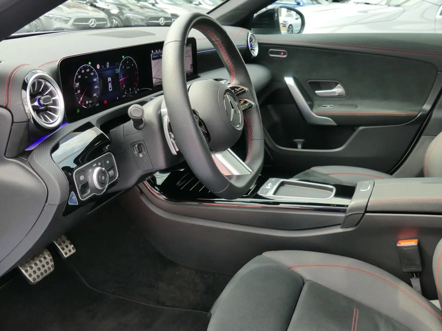 CLA 220d AMG +Panorama+R-Kamera+LED-Scheinw+MBUX