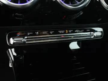 CLA 200 *AMG Premium*Pano*Night*WinterP*Navi*LED