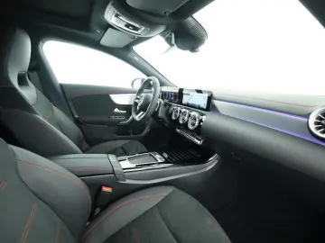 CLA 200 *AMG Premium*Pano*Night*WinterP*Navi*LED
